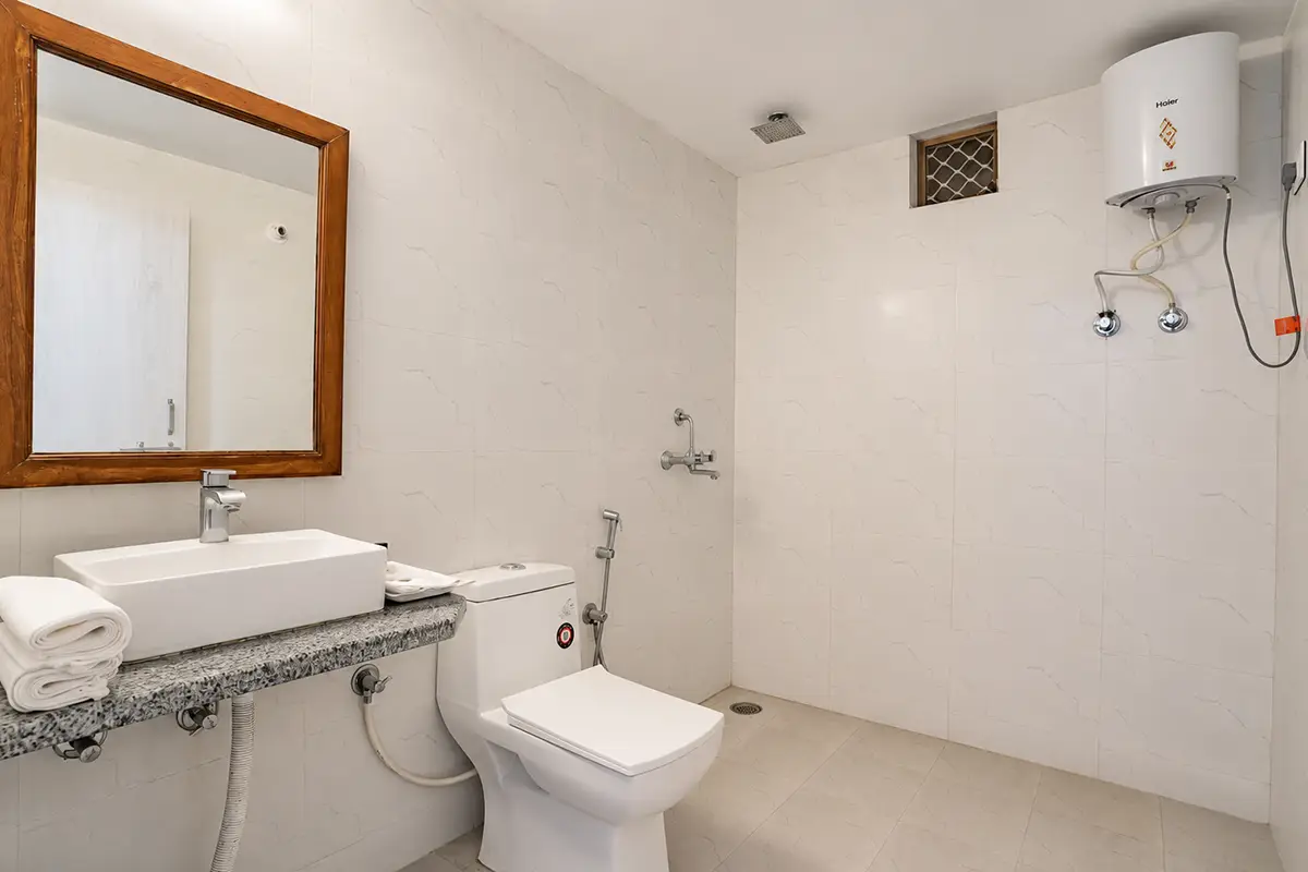 luxury-swiss-tent-bathroom