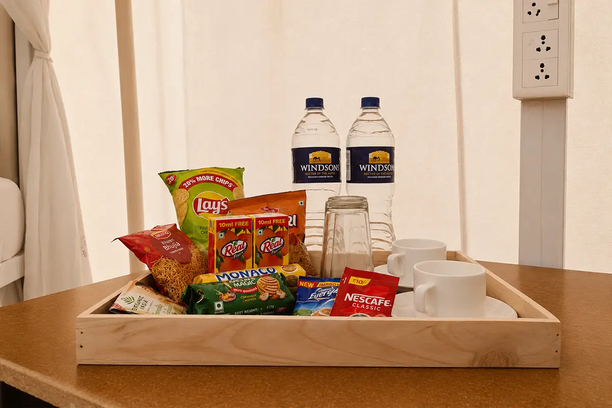 refreshment-tray-with-snacks-and-drinks