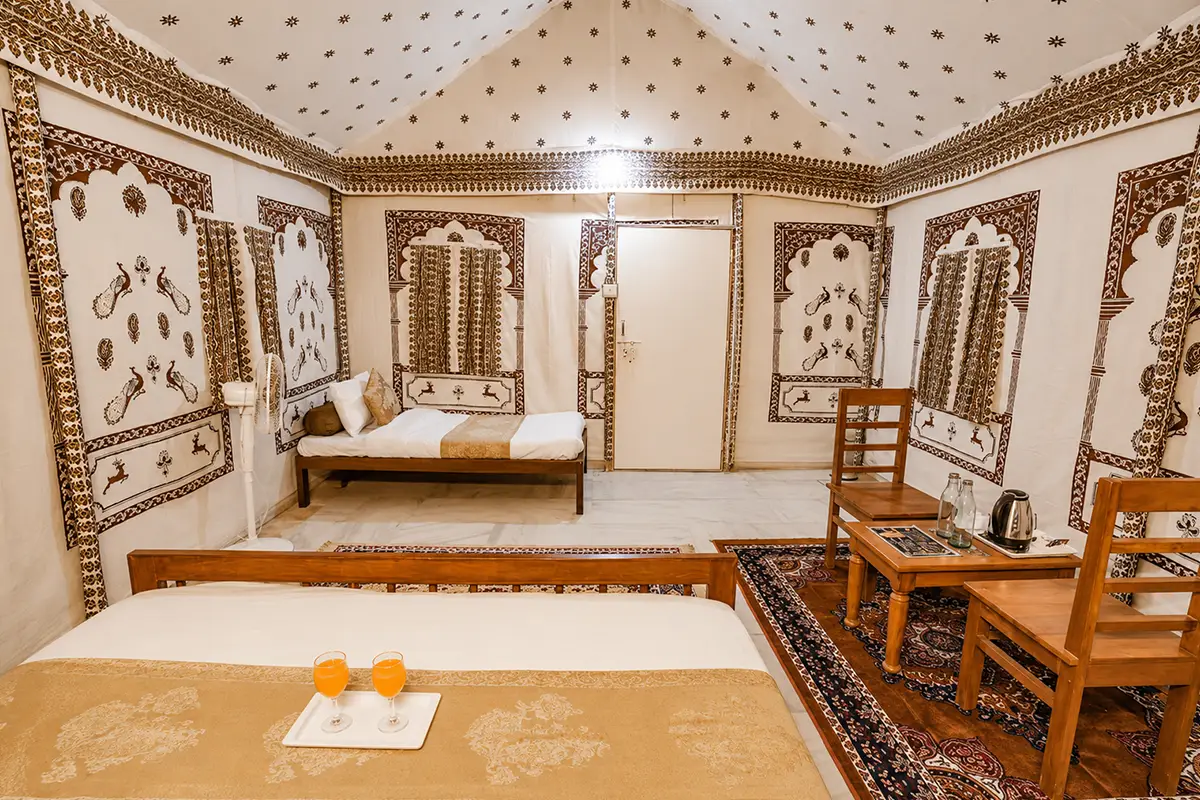 stay-in-luxury-swiss-tent-jaisalmer